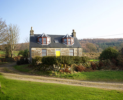 Inverlussa Cottage