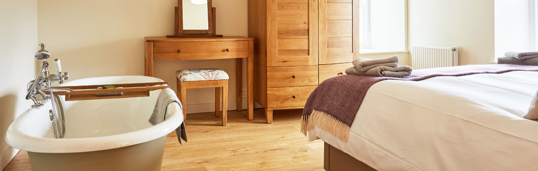 Master bedroom Master bedroom