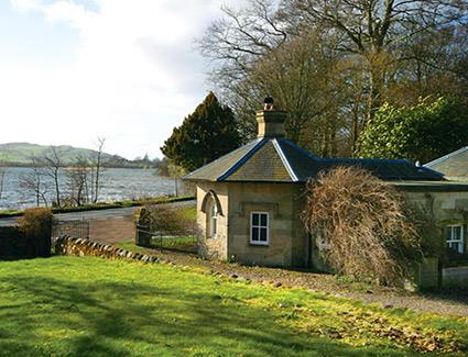 Inchrye Lodge, Lindores Loch